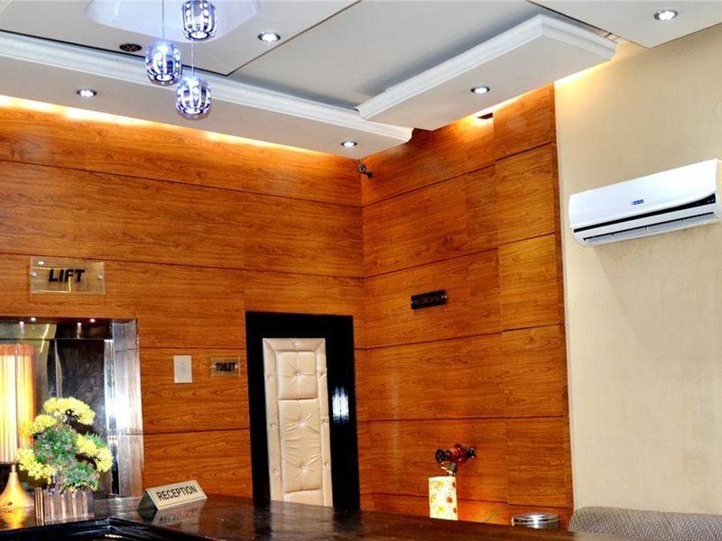 Hotel B.R. Inn Pānīpat Екстериор снимка