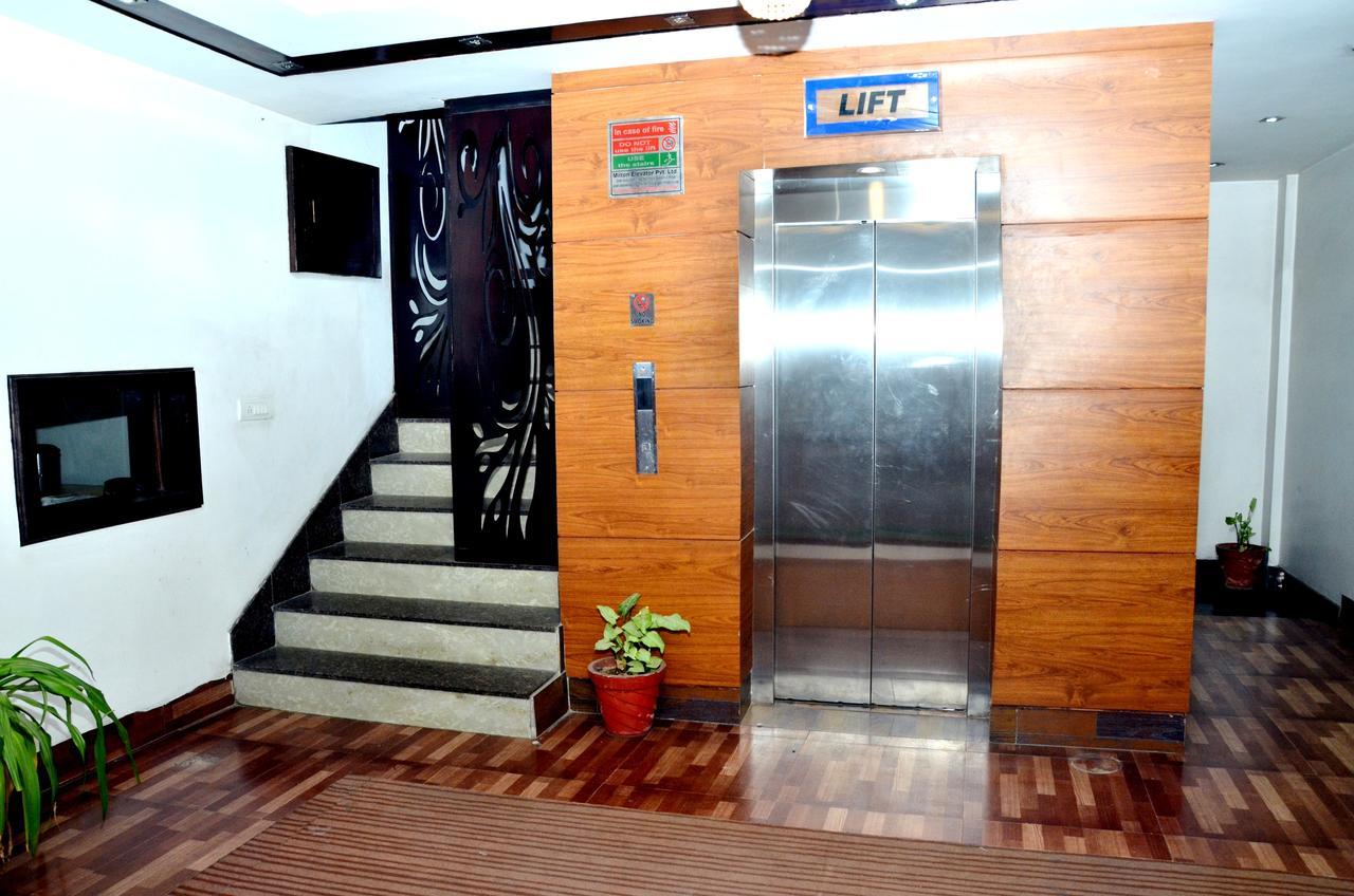 Hotel B.R. Inn Pānīpat Екстериор снимка