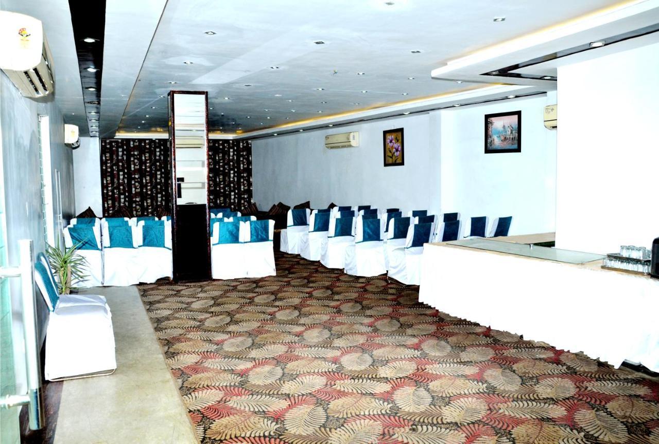 Hotel B.R. Inn Pānīpat Екстериор снимка