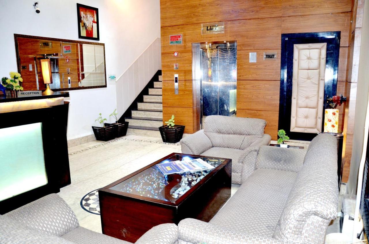 Hotel B.R. Inn Pānīpat Екстериор снимка