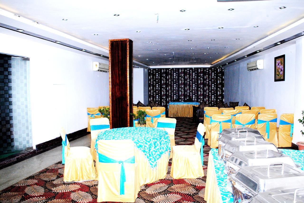 Hotel B.R. Inn Pānīpat Екстериор снимка