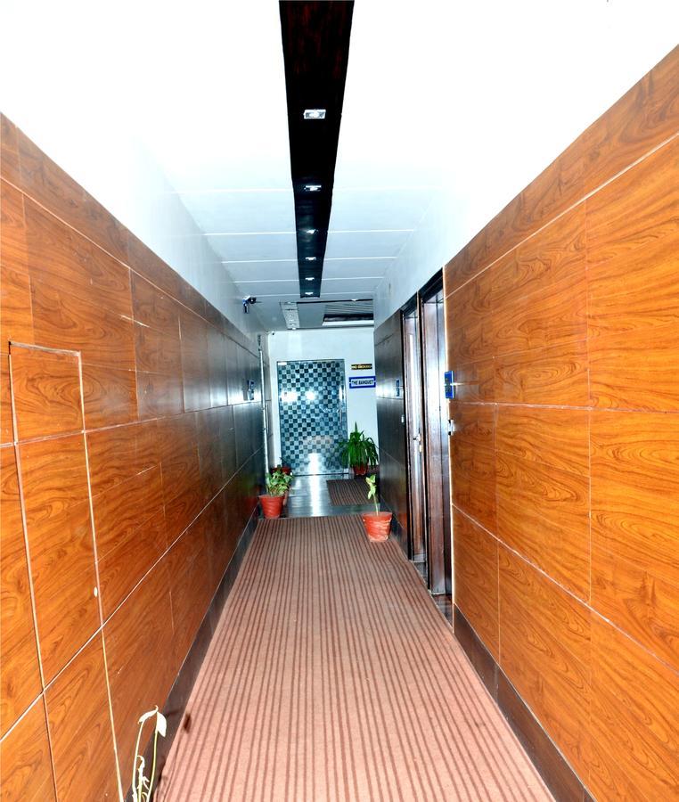 Hotel B.R. Inn Pānīpat Екстериор снимка